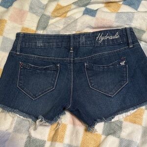 Hydraulic Women's Low Rise Dark Blue frayed hem Denim Shorts Size 5/6
